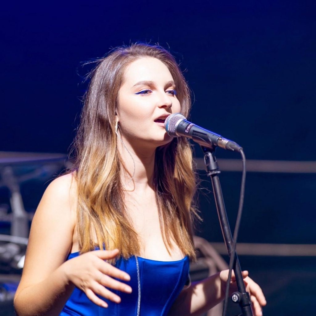 Bianca Recean - Mentor Canto și interpretare artistică.