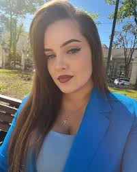 Elena Godorogea - Mentor Pian la Artist Studio.